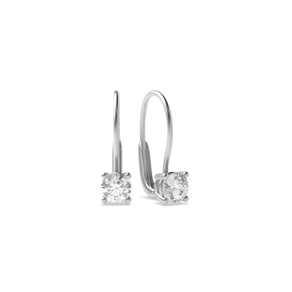 Oval shaped ring