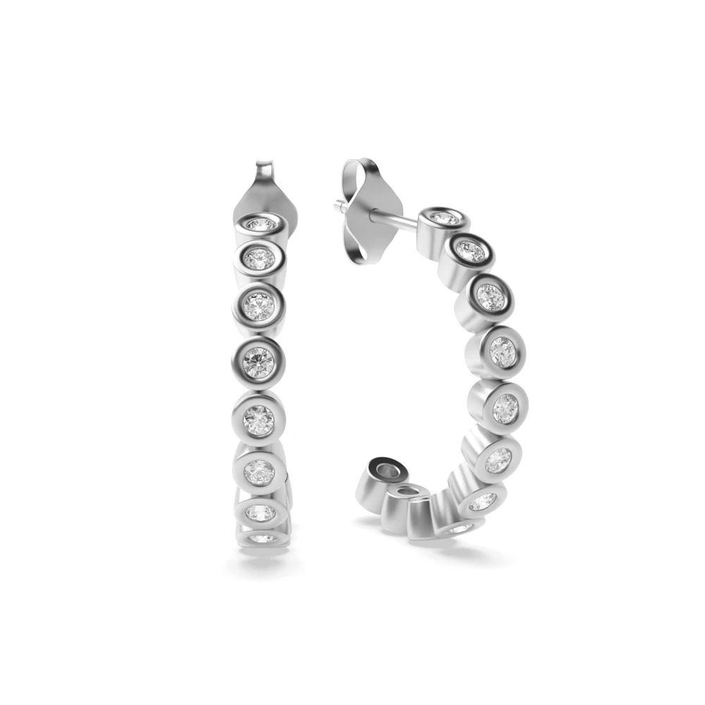 Oval shaped ring