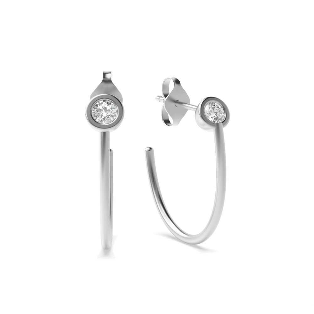 Oval shaped ring
