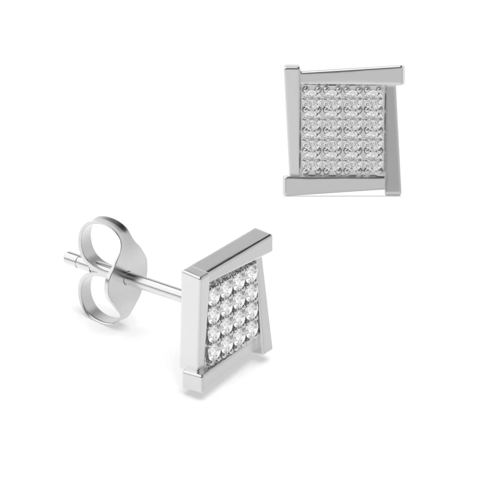 Oval shaped ring