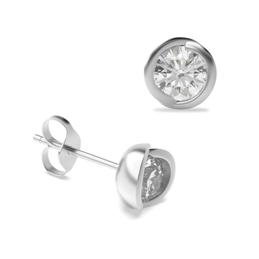 Oval shaped ring