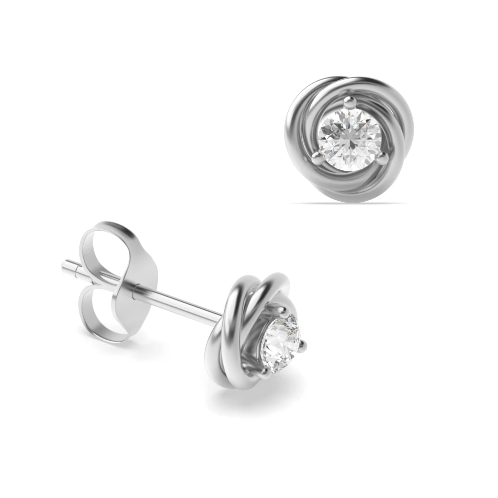 Oval shaped ring