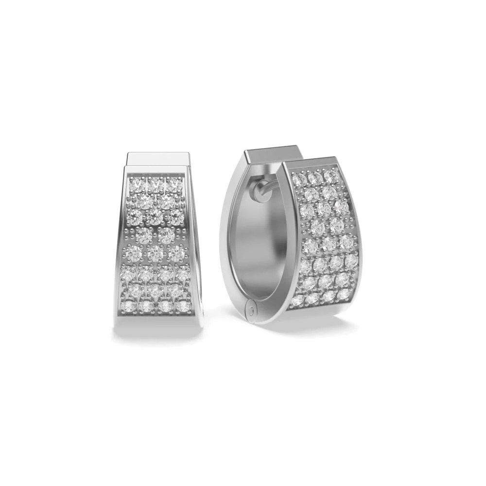 Oval shaped ring