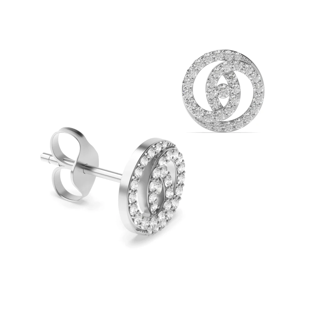 Oval shaped ring