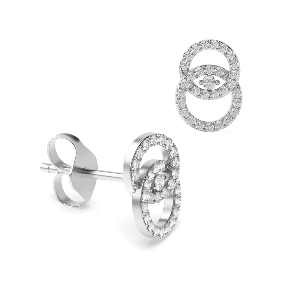 Oval shaped ring