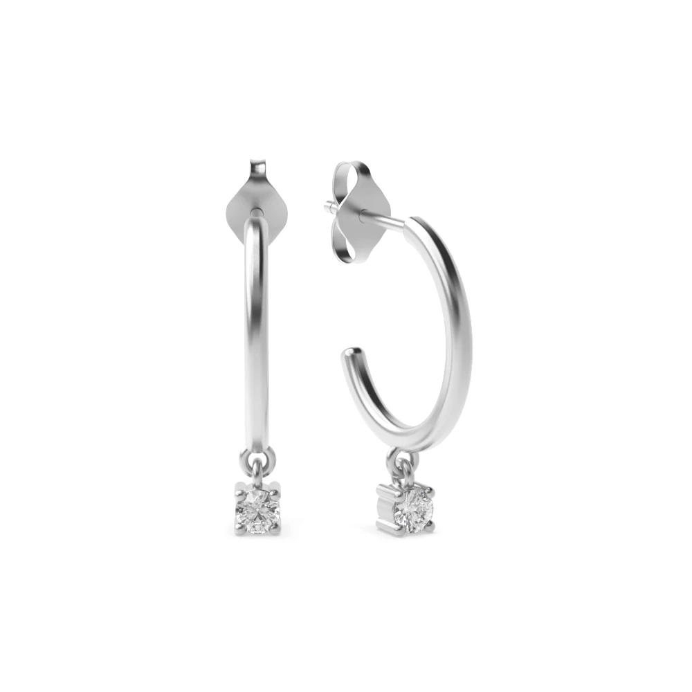 Oval shaped ring
