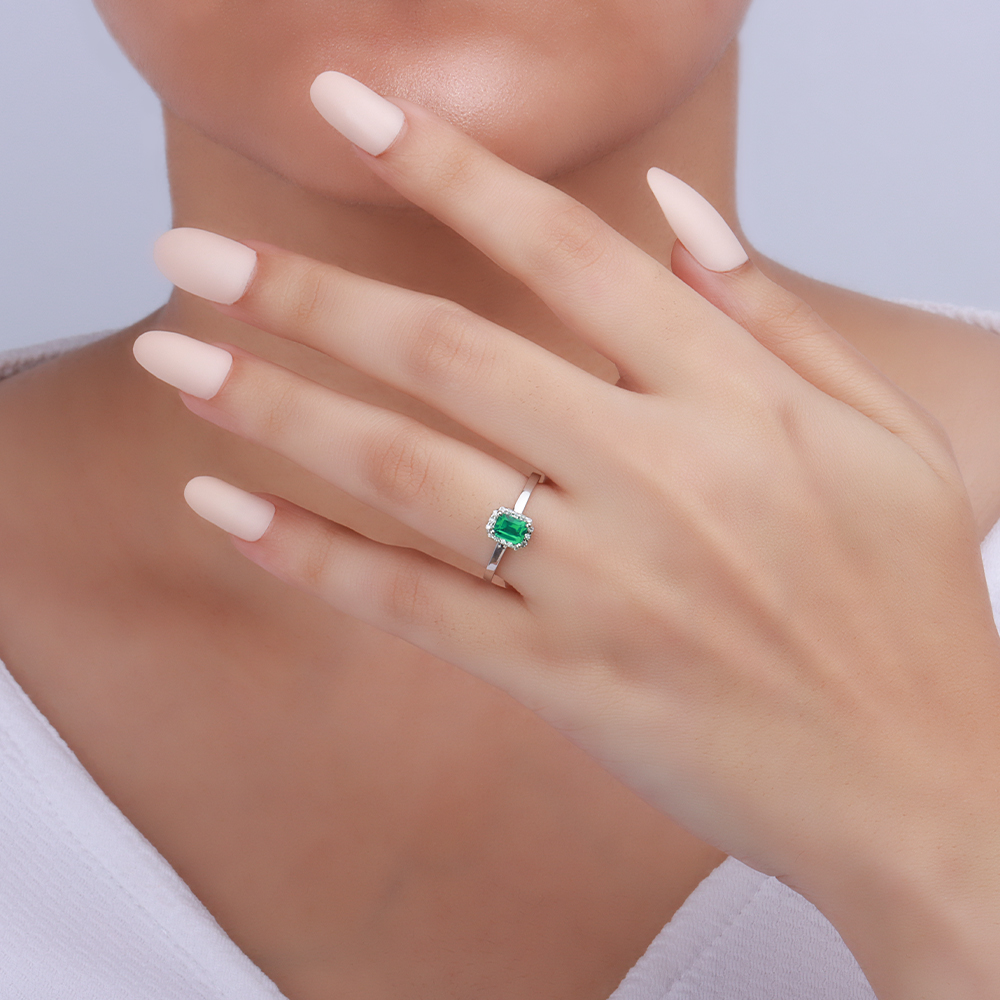 Emerald Alt Text