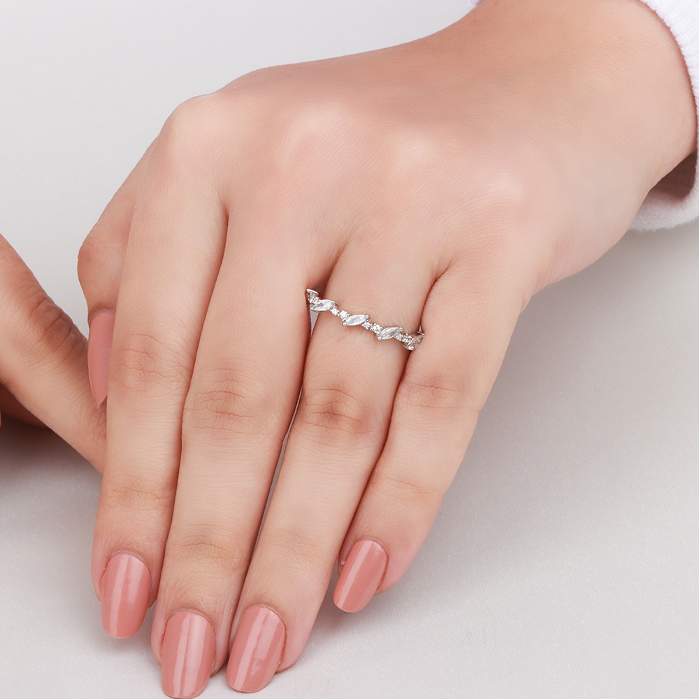 marquise shape Alt Text