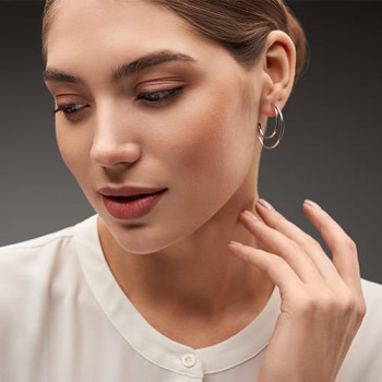 Why You Should Wear Hoop Earrings in 2026 and Beyond