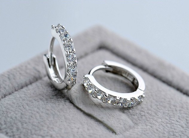 Earrings banner